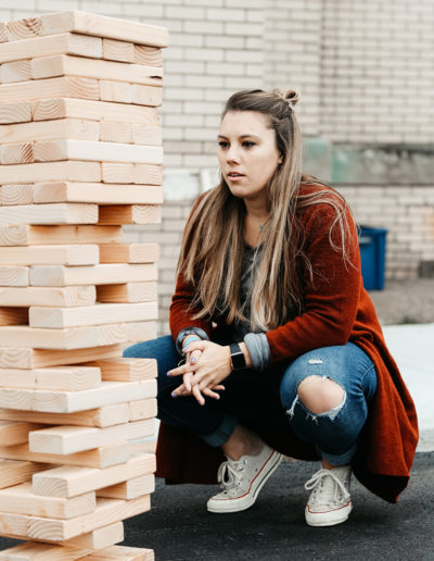 girl playing Jinga